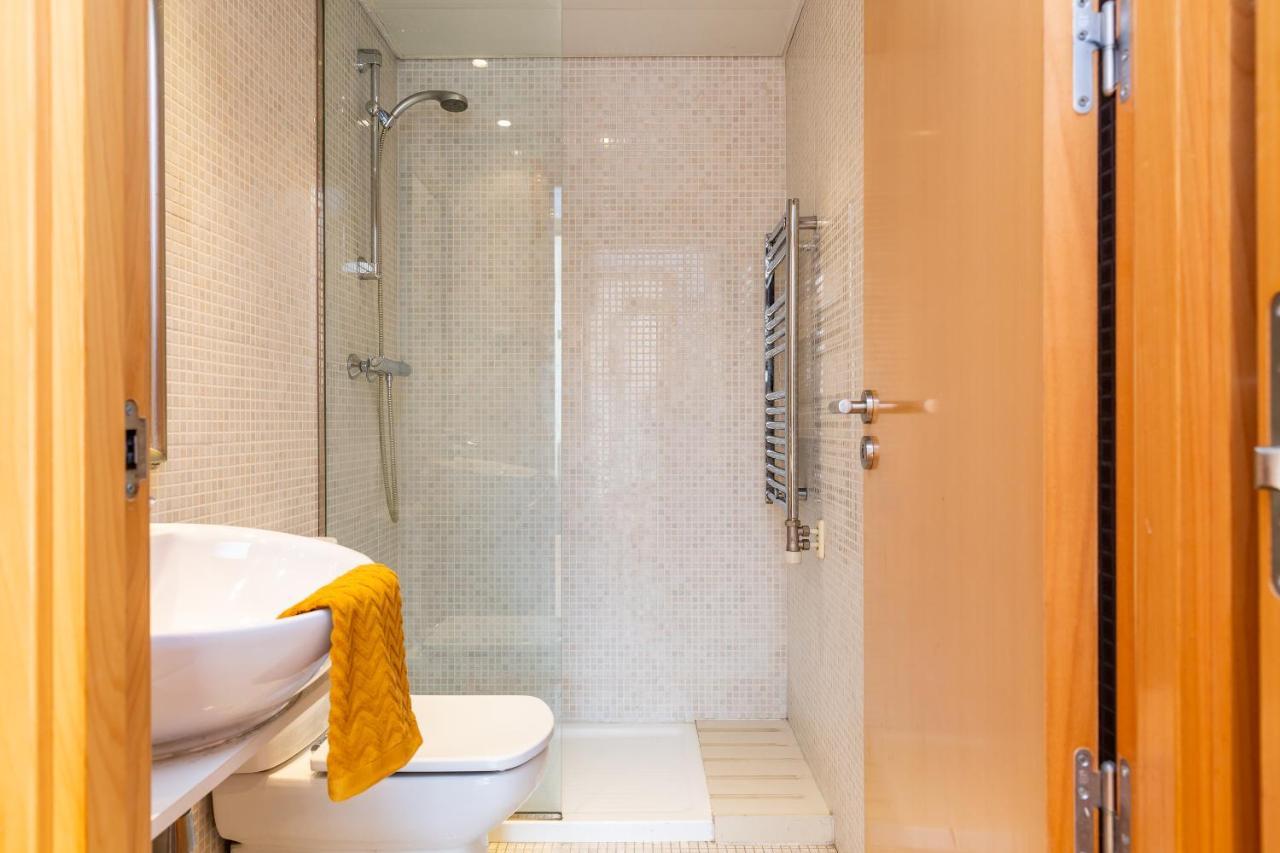 2Br - 2Bh Apartment Close To The Beach บาร์เซโลนา ภายนอก รูปภาพ